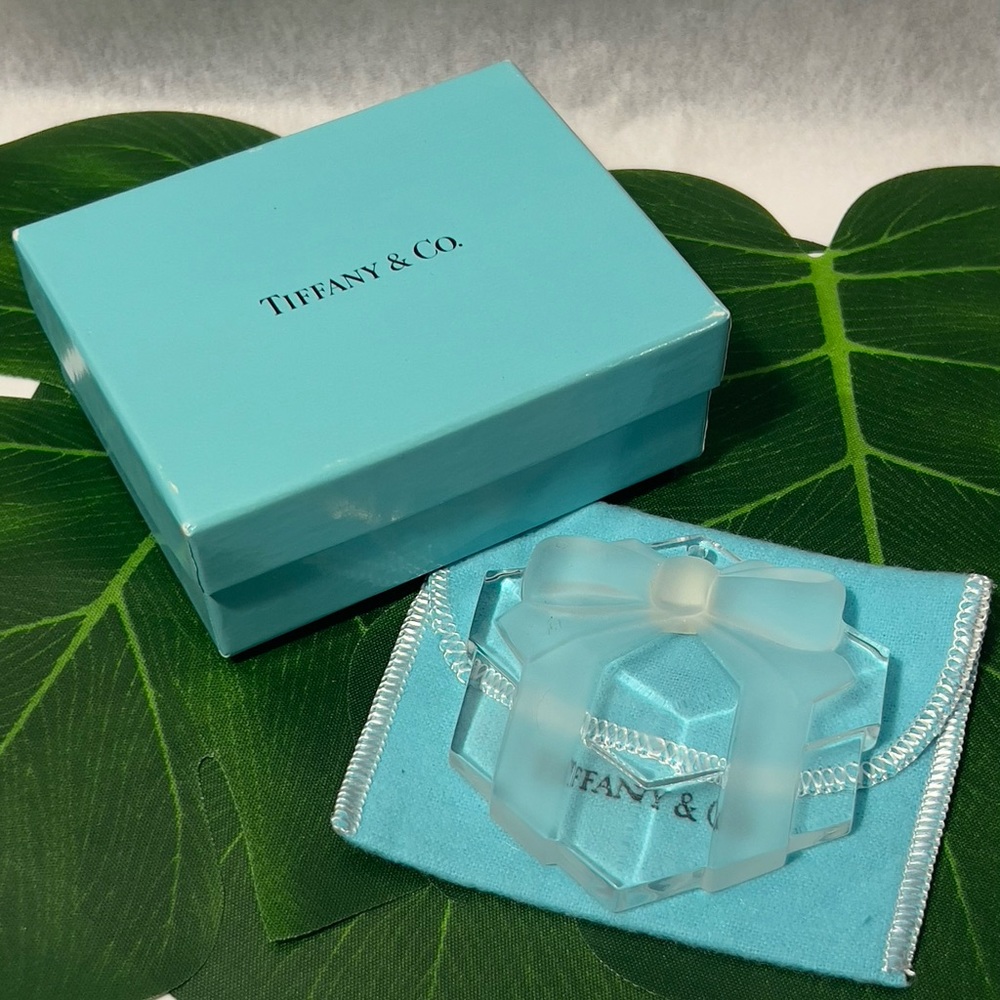 Tiffany & Co Ornament Gift box with Crystal Glass Ornament